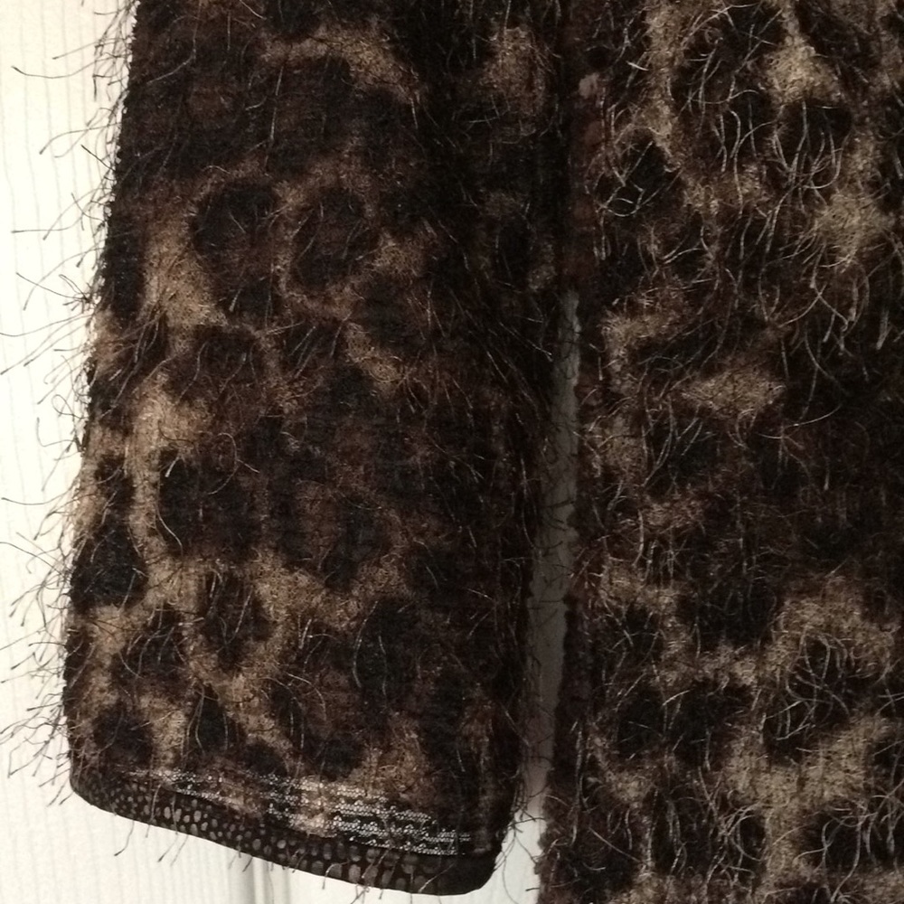 ANAC designed by Kimi Sweater - Picture 6 of 8